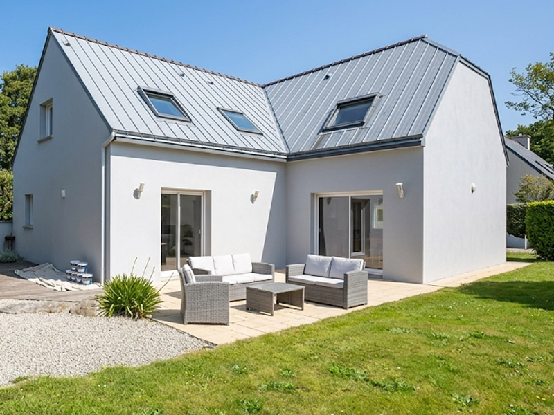 Travaux de ravalement de façade et application de peinture extérieure
