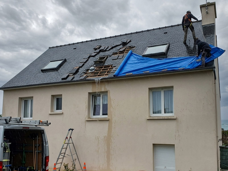 Intervention d'urgence SOS fuites de toiture et réparation rapide